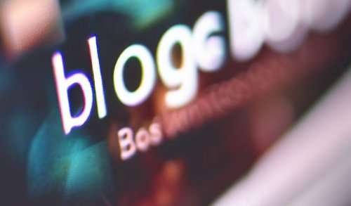 Geld verdienen met je hobby? Start een blog of vlog.